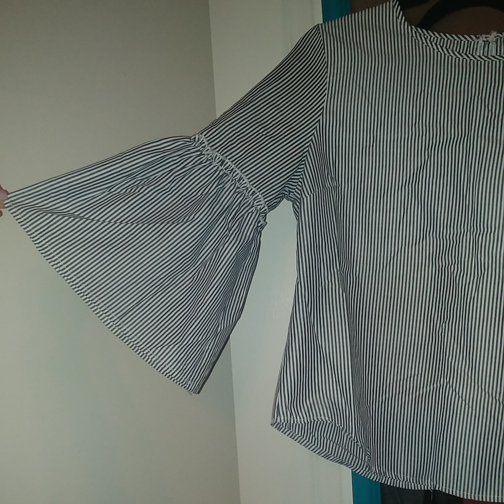 Bell Sleeved Top